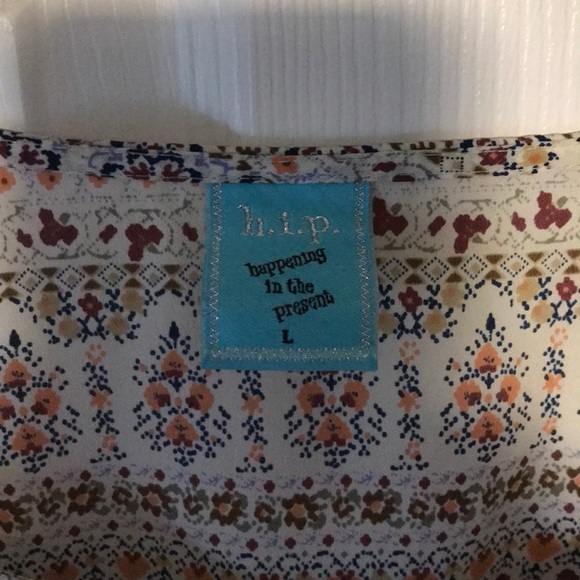 Patterned Shirt - Picture 3 of 3